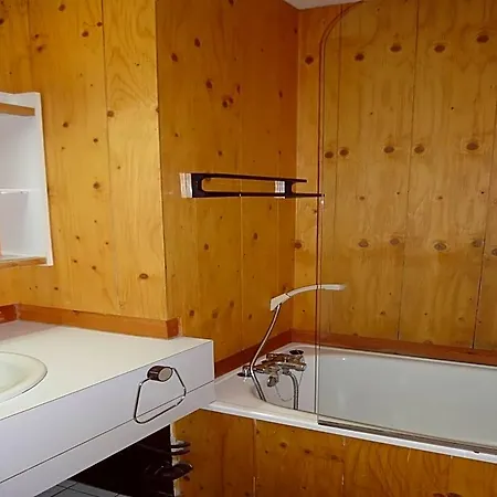 Ski-inski-out Flat In Meribel-mottaret Hotel